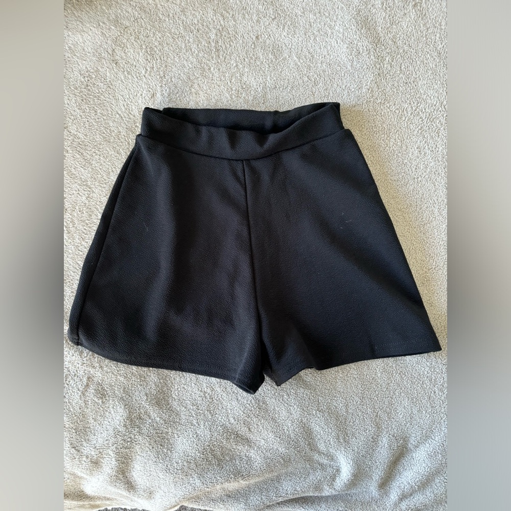 PrettyLittleThing Black High Waist Shorts